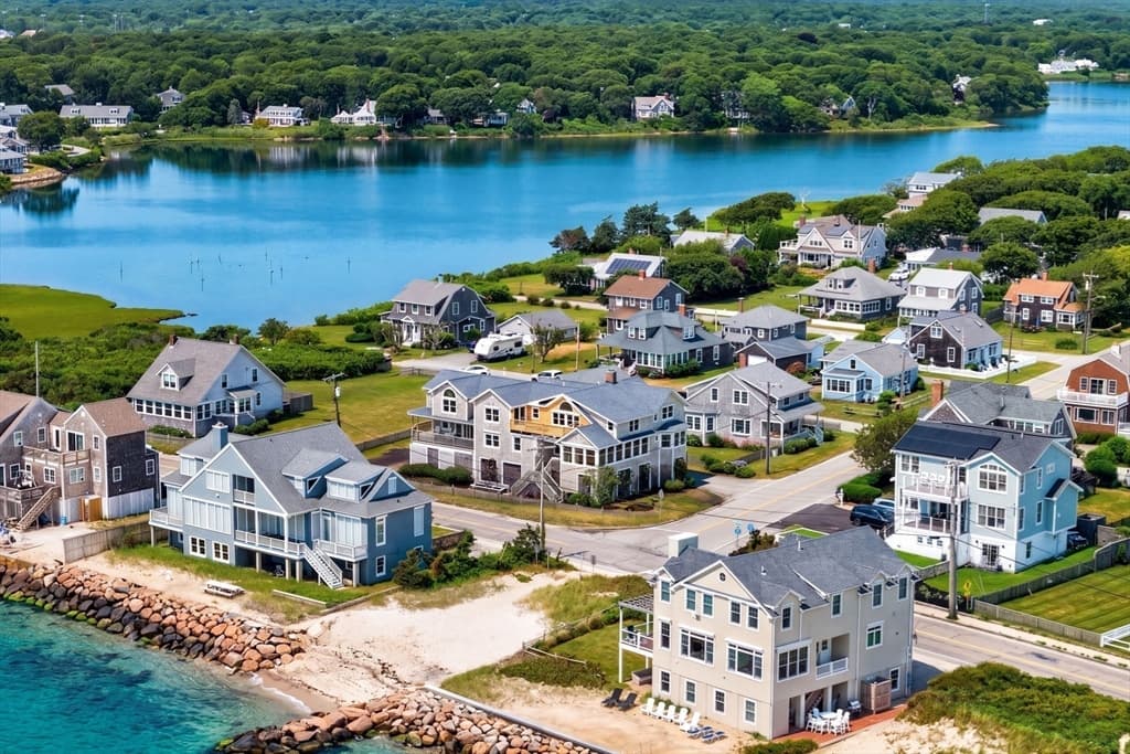 70 Menauhant, Falmouth MA 02536 photo 5
