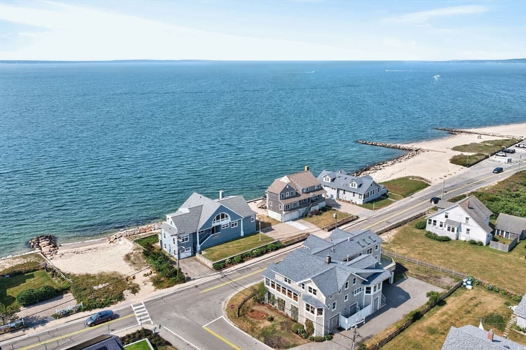 70 Menauhant, Falmouth MA 02536 photo 4