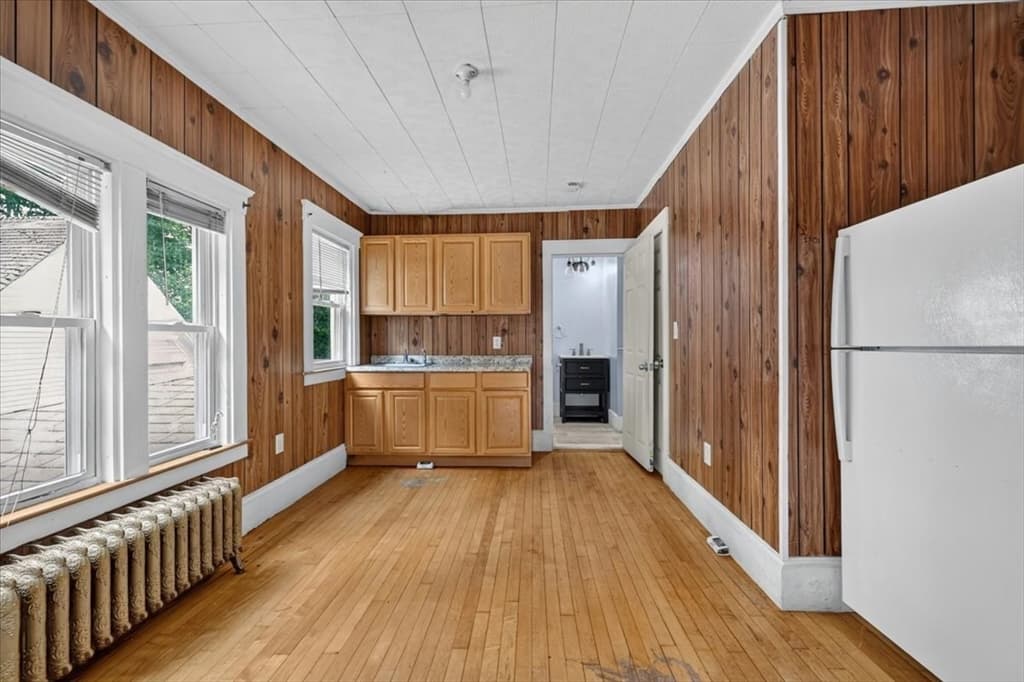 Single Family Residence at 229 W Chestnut St, Brockton MA 02301, photo 25 of 37