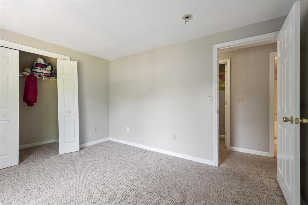Single Family Residence at 10 Birch Ave, Holden MA 01520, Holden, photo 27 of 42