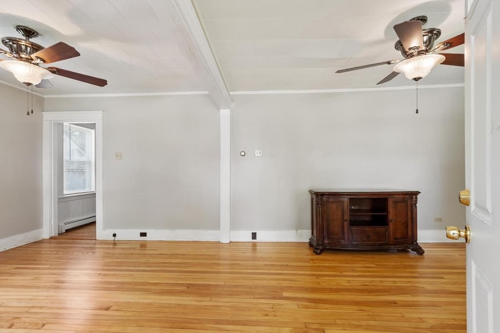 Single Family Residence at 10 Birch Ave, Holden MA 01520, Holden, photo 6 of 42