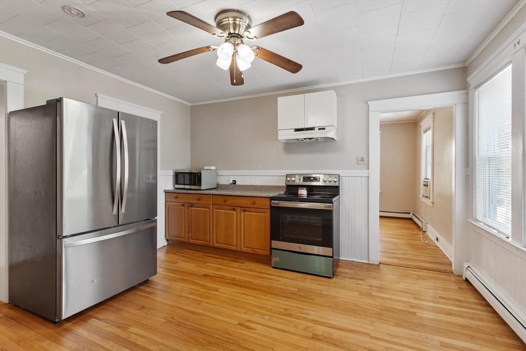 Single Family Residence at 10 Birch Ave, Holden MA 01520, Holden, photo 12 of 42