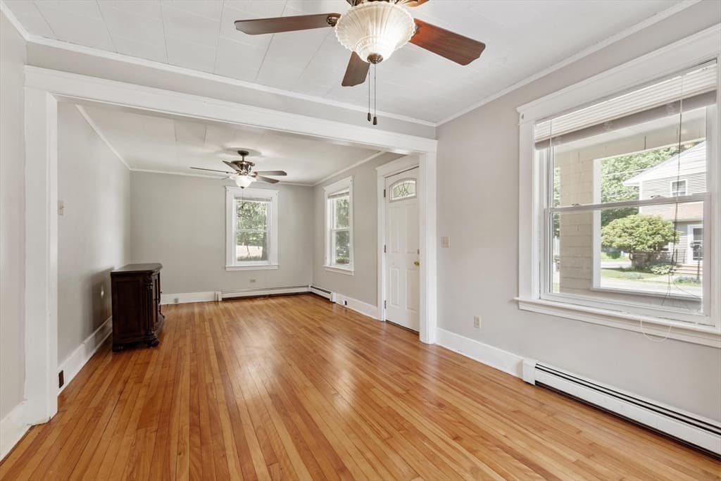 Single Family Residence at 10 Birch Ave, Holden MA 01520, Holden, photo 7 of 42
