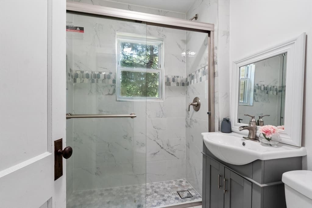 Single Family Residence at 10 Birch Ave, Holden MA 01520, Holden, photo 19 of 42