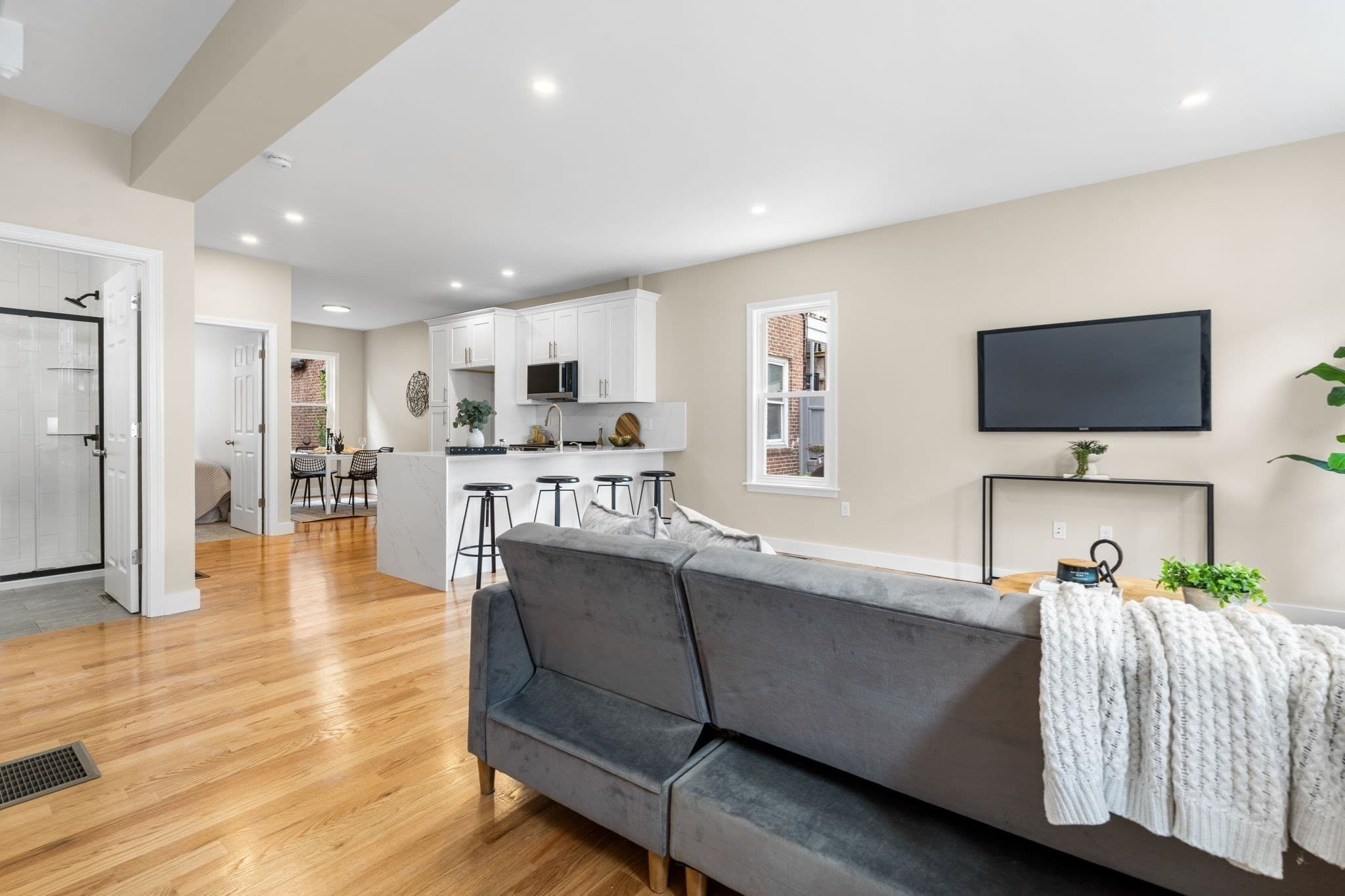 Single Family Residence at 362 Silver St, Boston MA 02127, photo 6 of 25