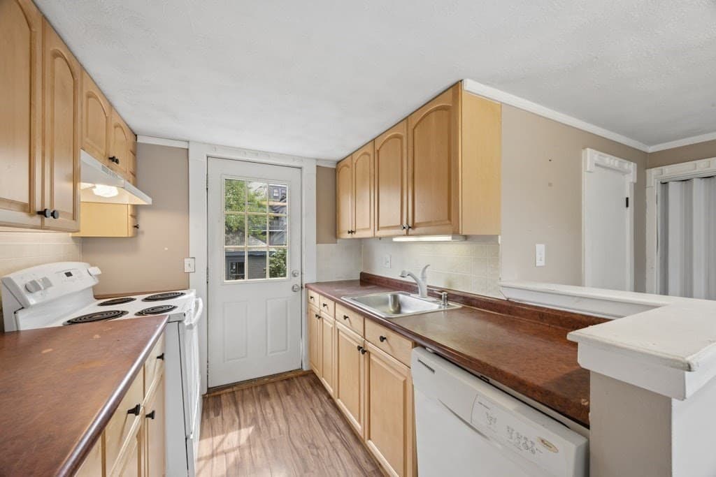 Multi Family at 49 Felton Street, Hudson MA 01749, Hudson, photo 11 of 42
