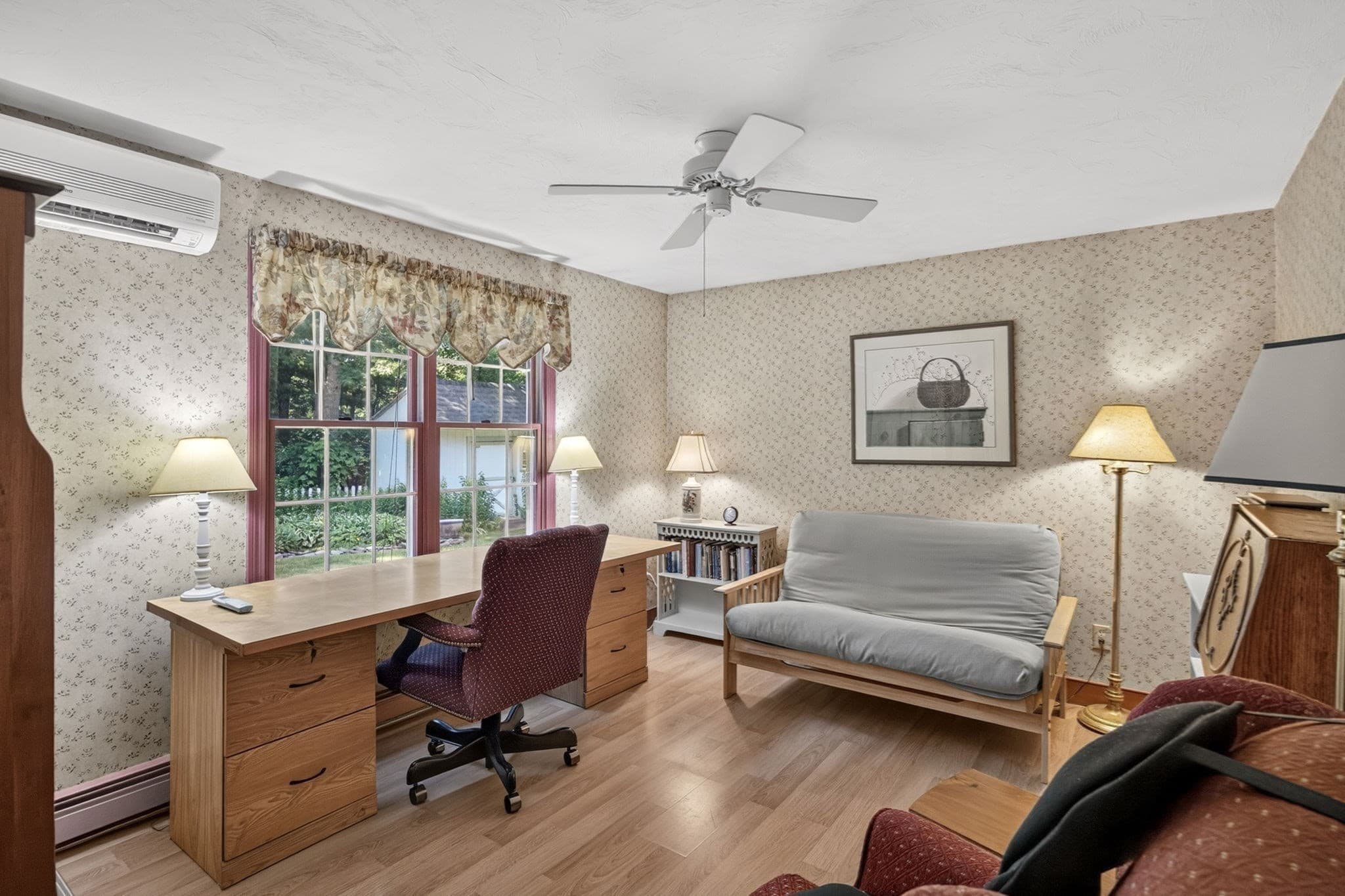 Single Family Residence at 442 Flint St, Barnstable MA 02648, photo 5 of 41
