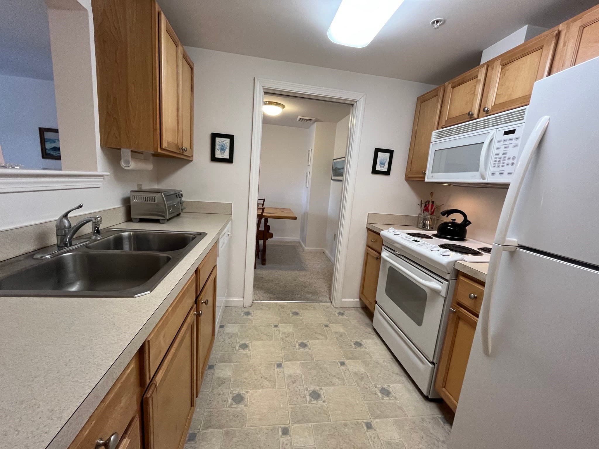 Condominium at 18 West Rd # 309, Orleans MA 02653, photo 4 of 12