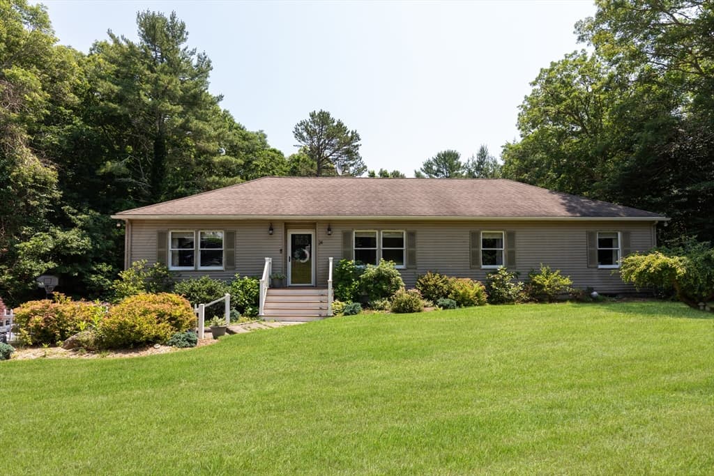 24 Moon Compass Ln, Sandwich MA 02563 photo 2