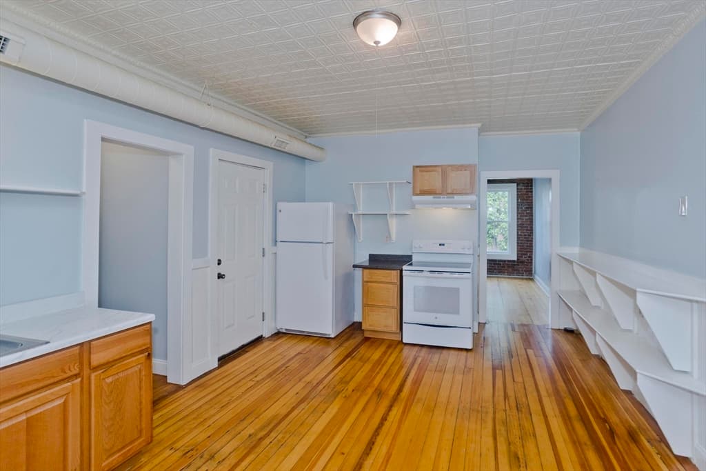 56 Pine St., Holyoke MA 01040 photo 7