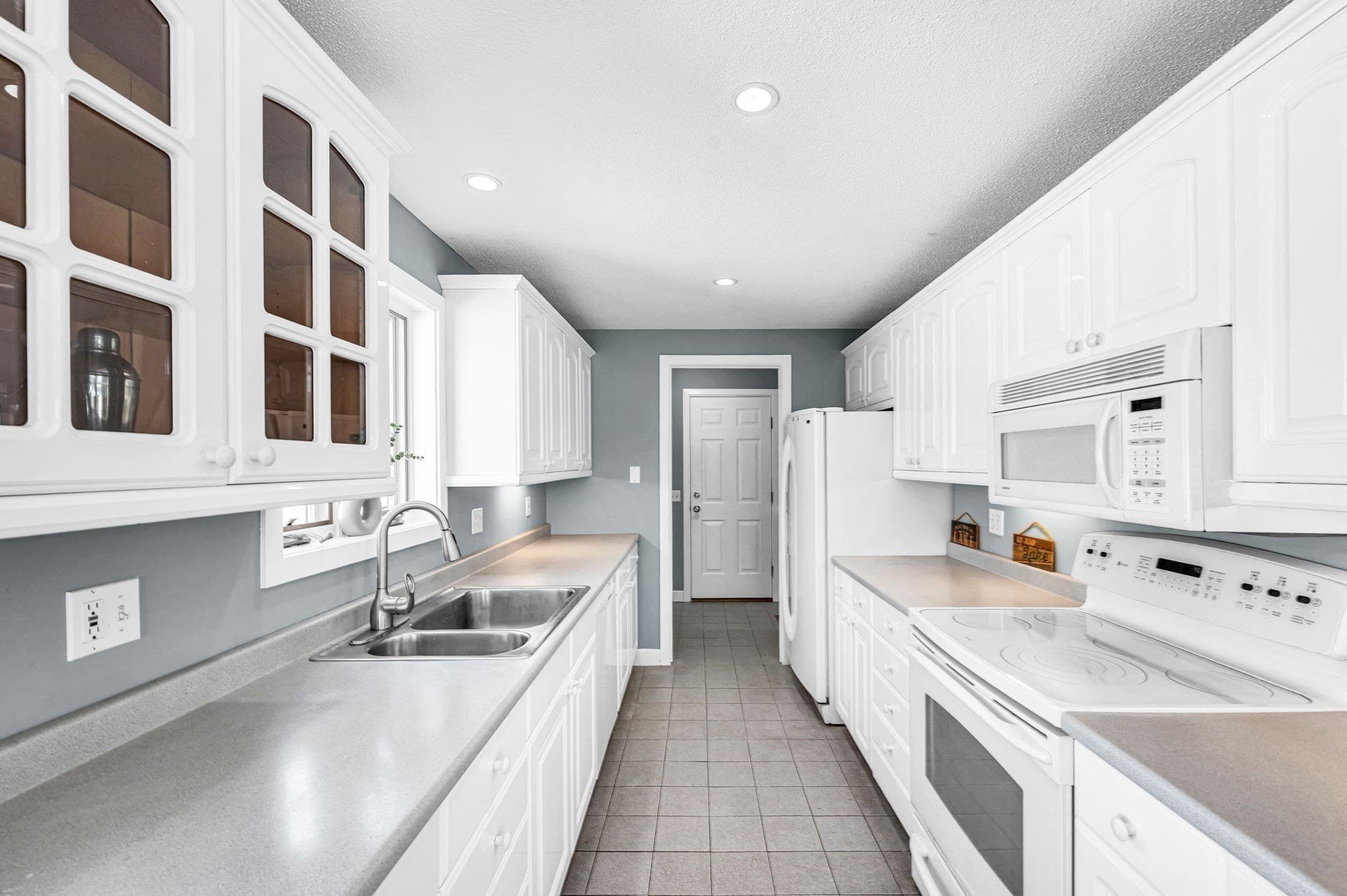 Single Family Residence at 118 Berkshire Ave, Southwick MA 01077, Southwick, photo 17 of 41