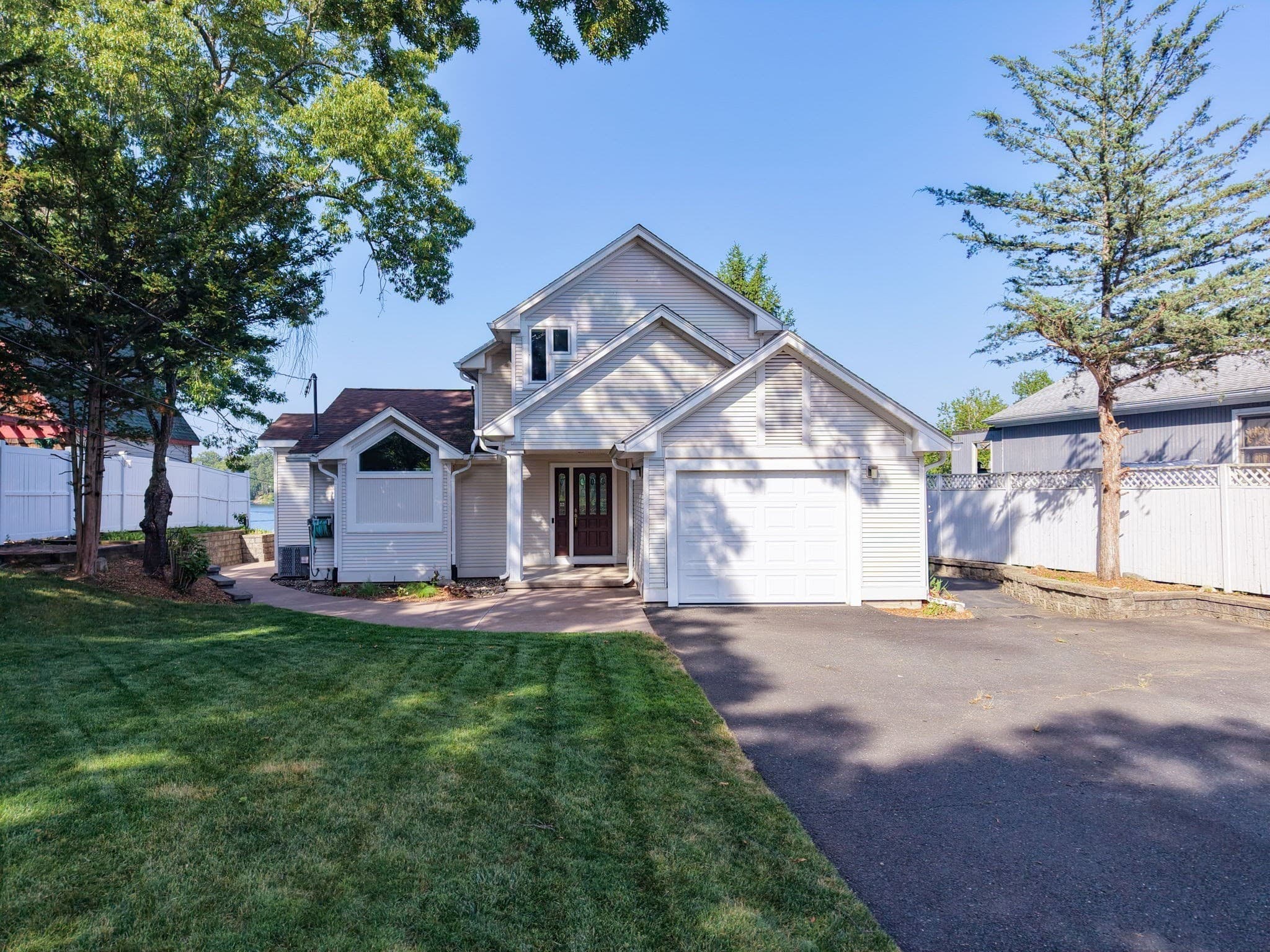 118 Berkshire Ave, Southwick MA 01077
