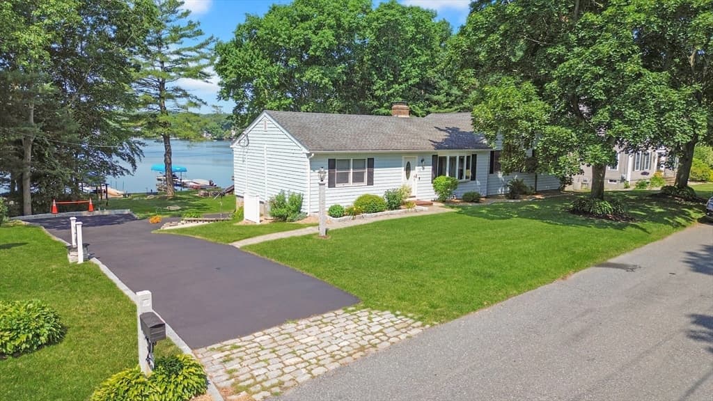 Single Family Residence at 34 Macarthur Dr, Millbury MA 01527, Millbury, photo 3 of 42