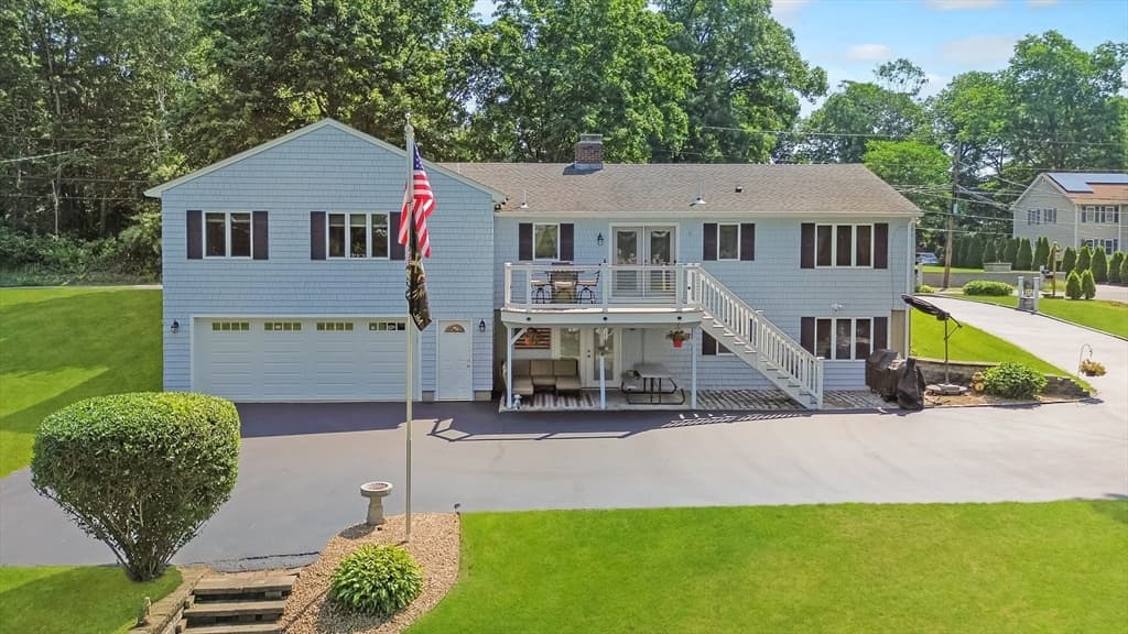 34 Macarthur Dr, Millbury MA 01527