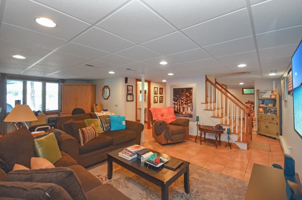 Single Family Residence at 34 Macarthur Dr, Millbury MA 01527, Millbury, photo 31 of 42