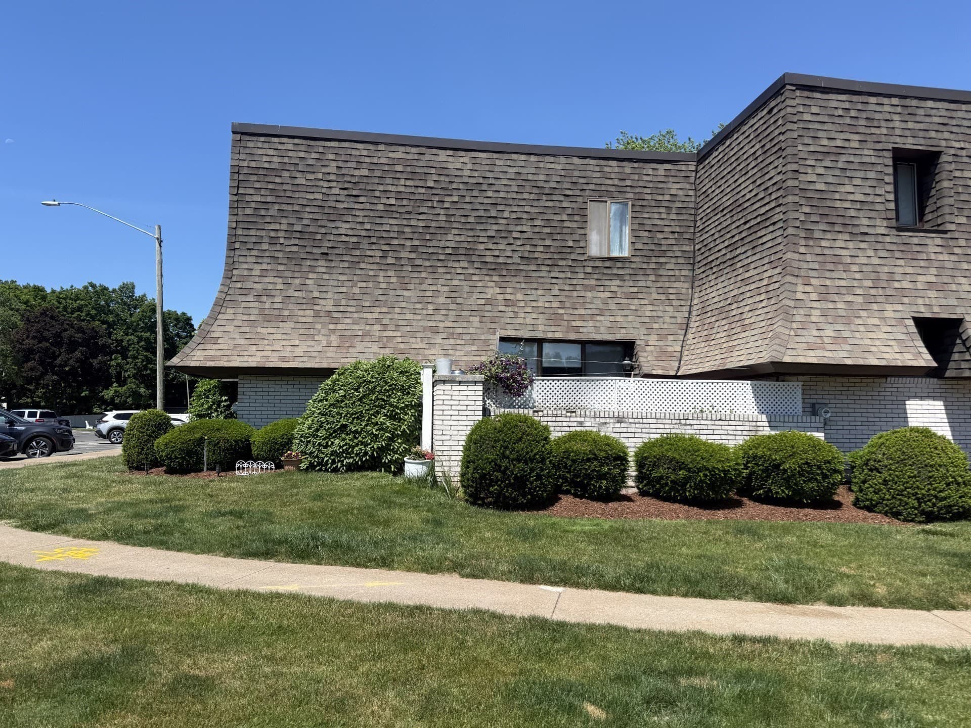 Condominium at 202 Beekman # 202, Agawam MA 01001, photo 2 of 31