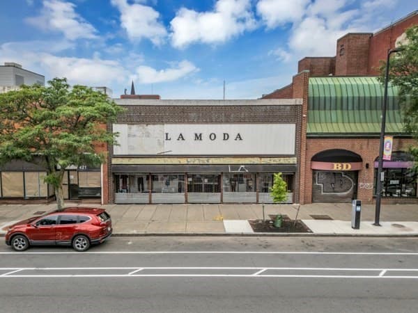 407 Essex St, Lawrence MA 01840