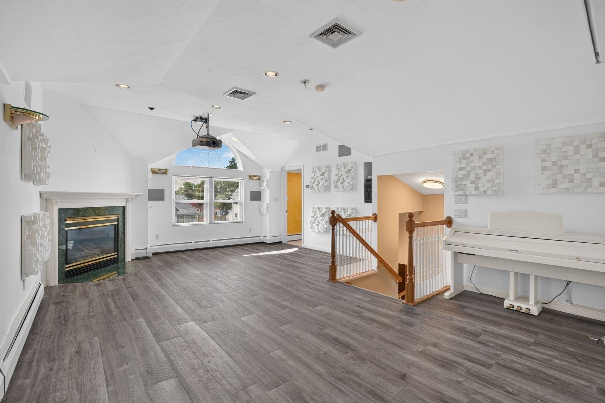 Single Family Residence at 115 Pond St, Avon MA 02322, photo 17 of 42