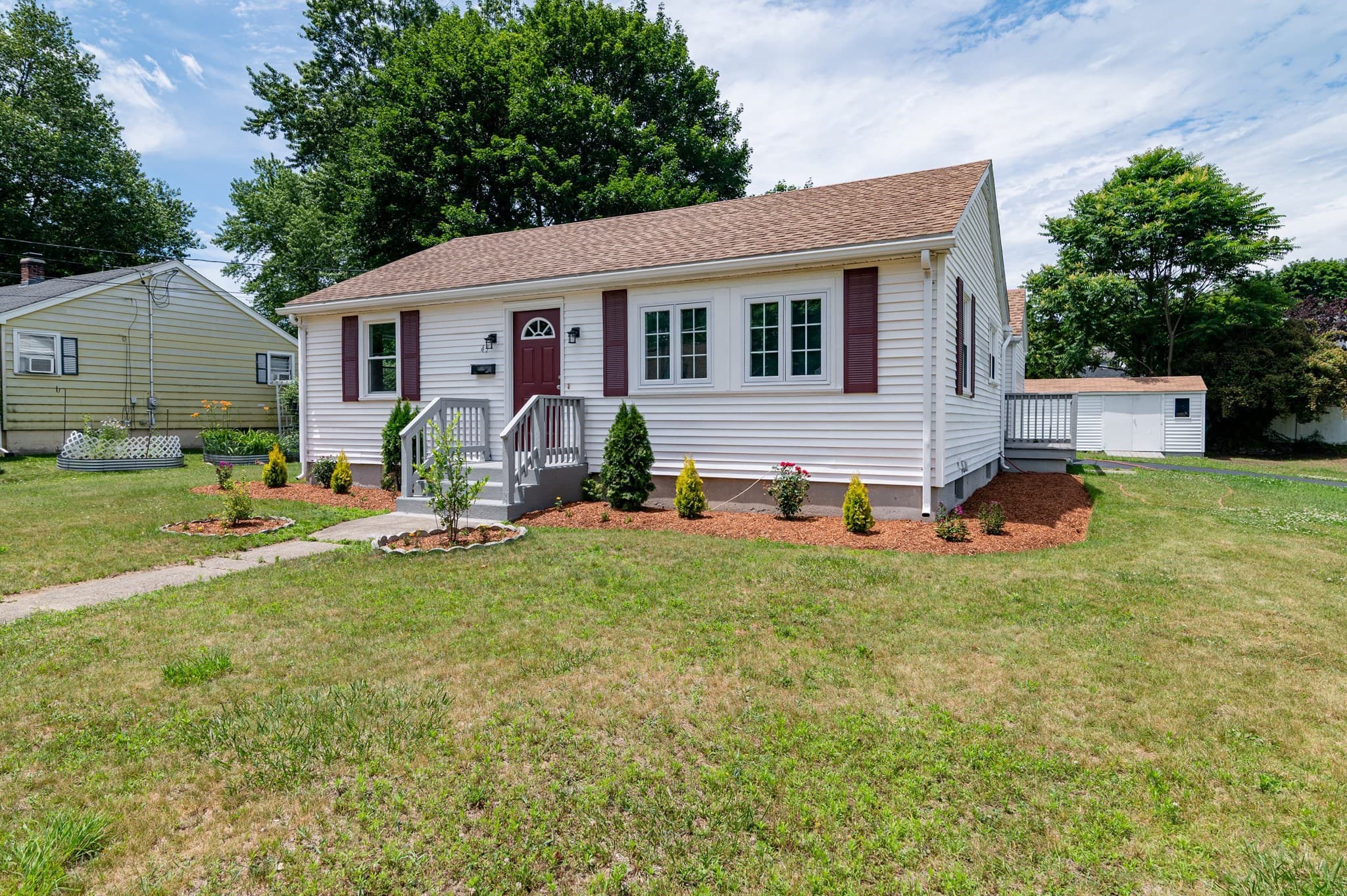 Single Family Residence at 43 Chestnut Avenue, Auburn MA 01501, photo 2 of 30