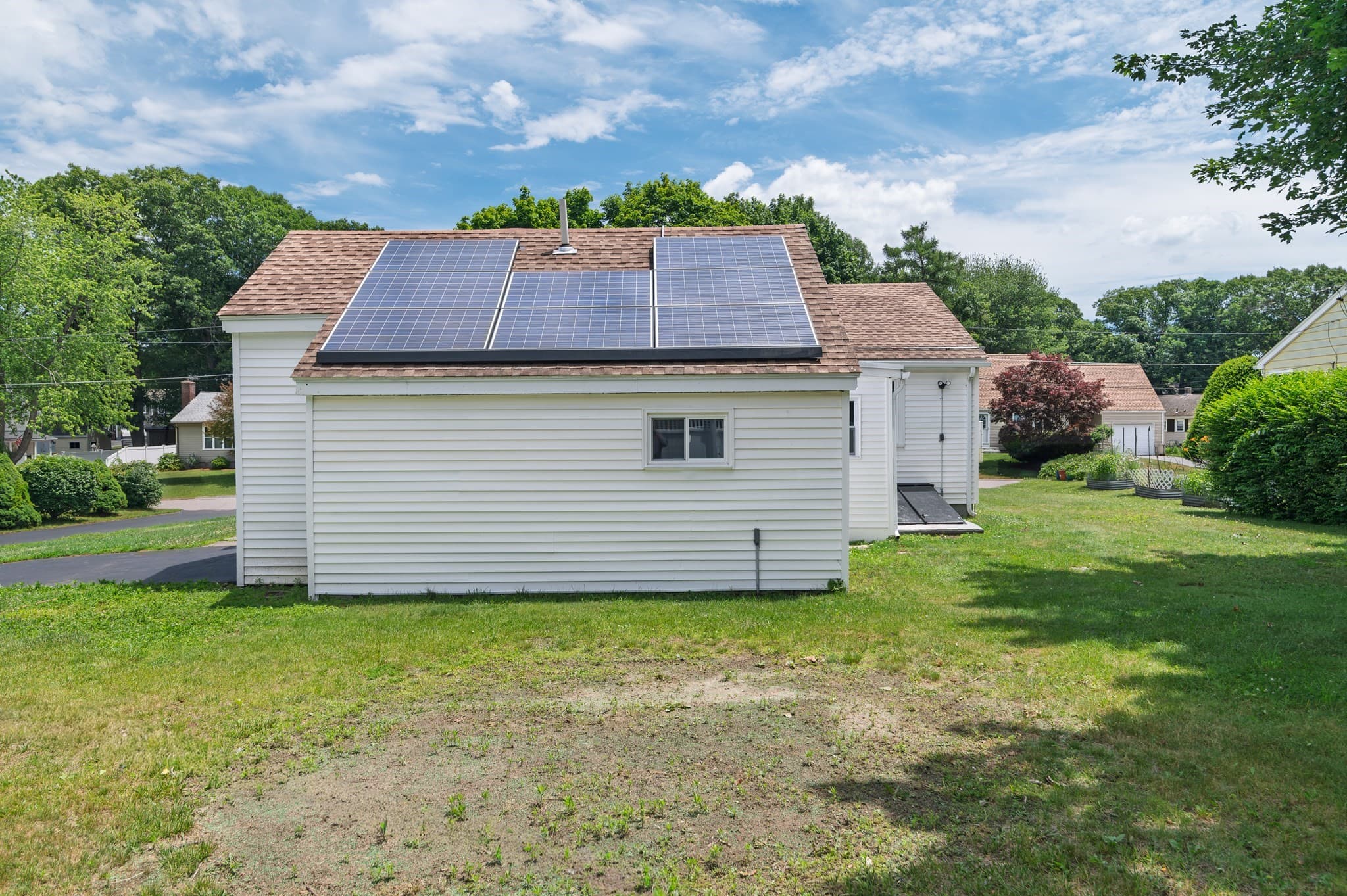 Single Family Residence at 43 Chestnut Avenue, Auburn MA 01501, photo 6 of 30