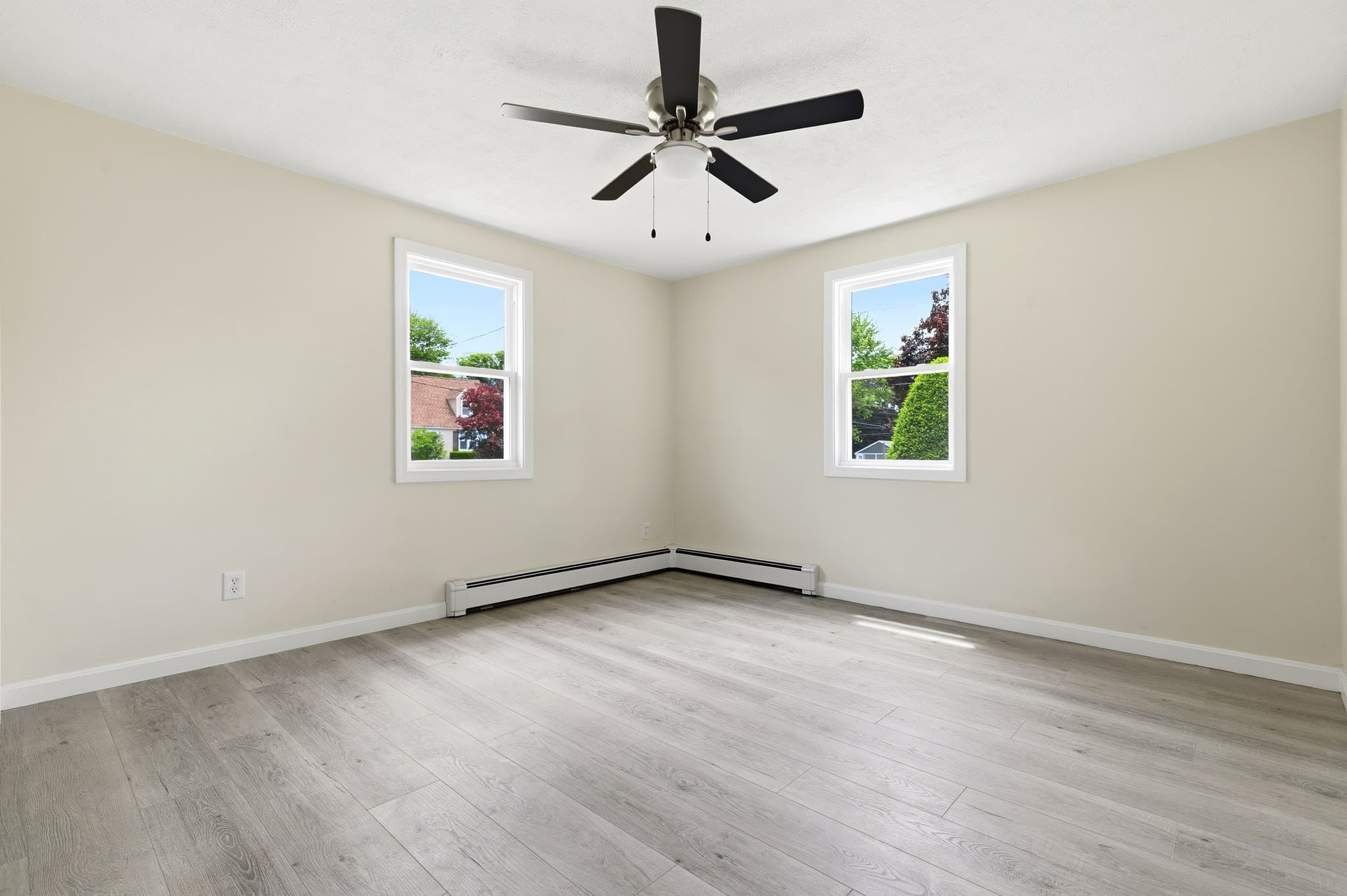 Single Family Residence at 43 Chestnut Avenue, Auburn MA 01501, photo 22 of 30