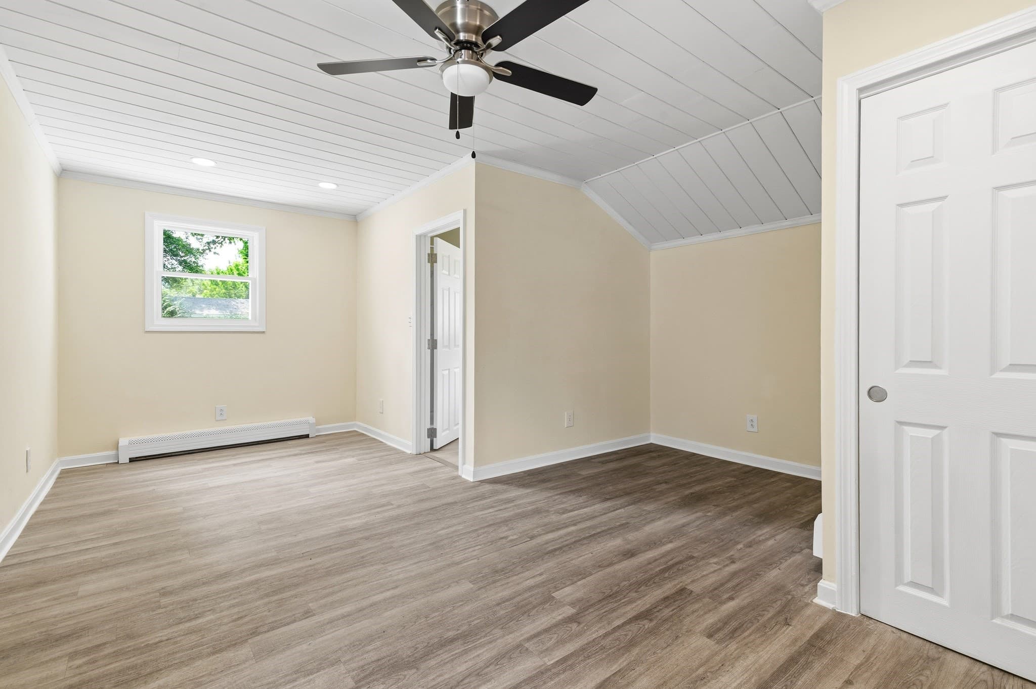 Single Family Residence at 43 Chestnut Avenue, Auburn MA 01501, photo 18 of 30