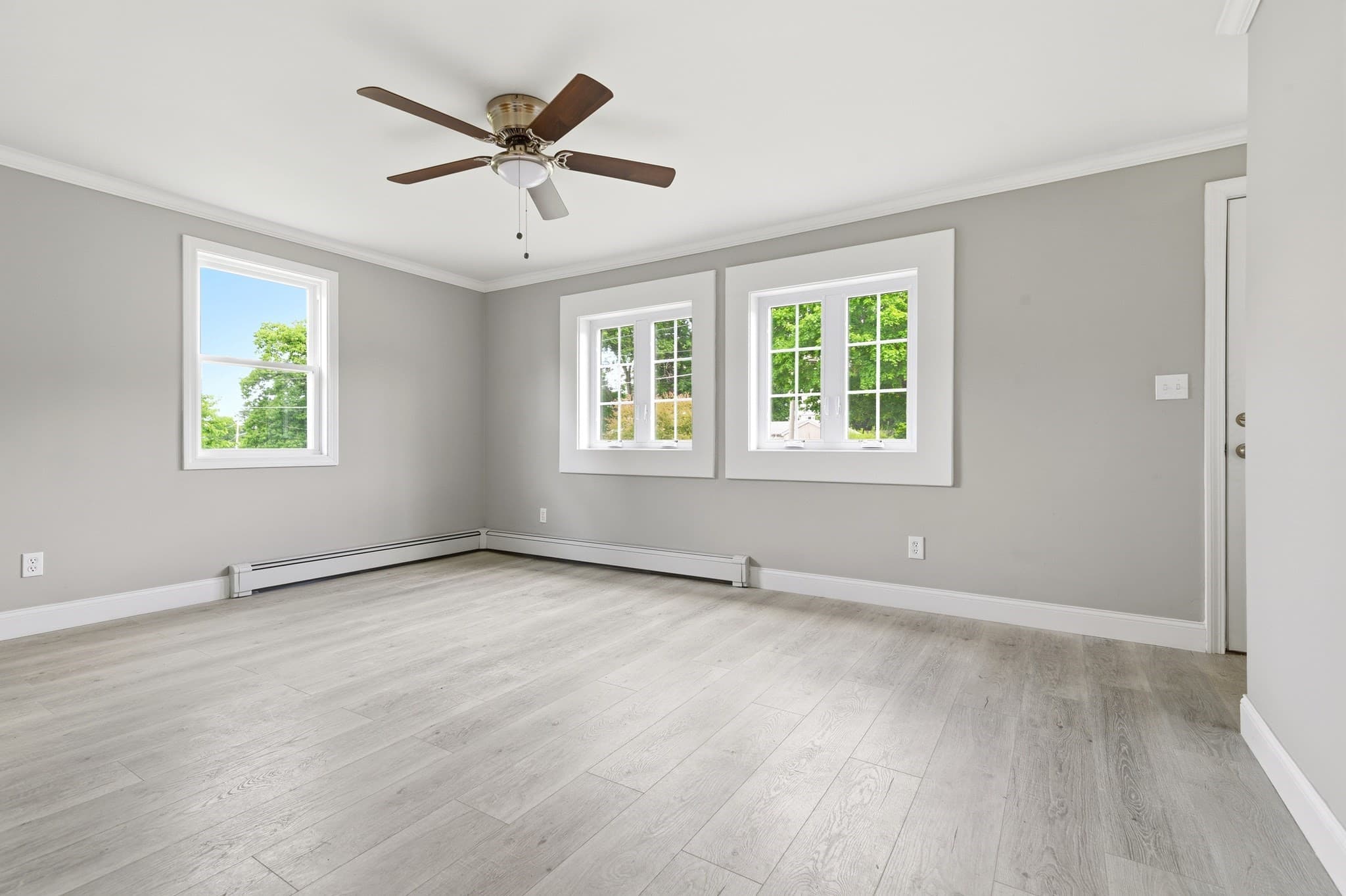 Single Family Residence at 43 Chestnut Avenue, Auburn MA 01501, photo 15 of 30