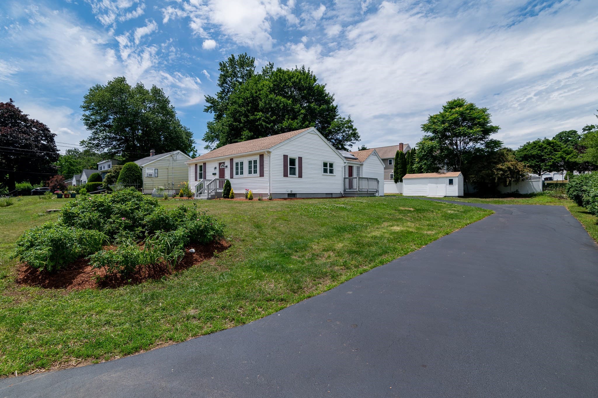 Single Family Residence at 43 Chestnut Avenue, Auburn MA 01501, photo 4 of 30