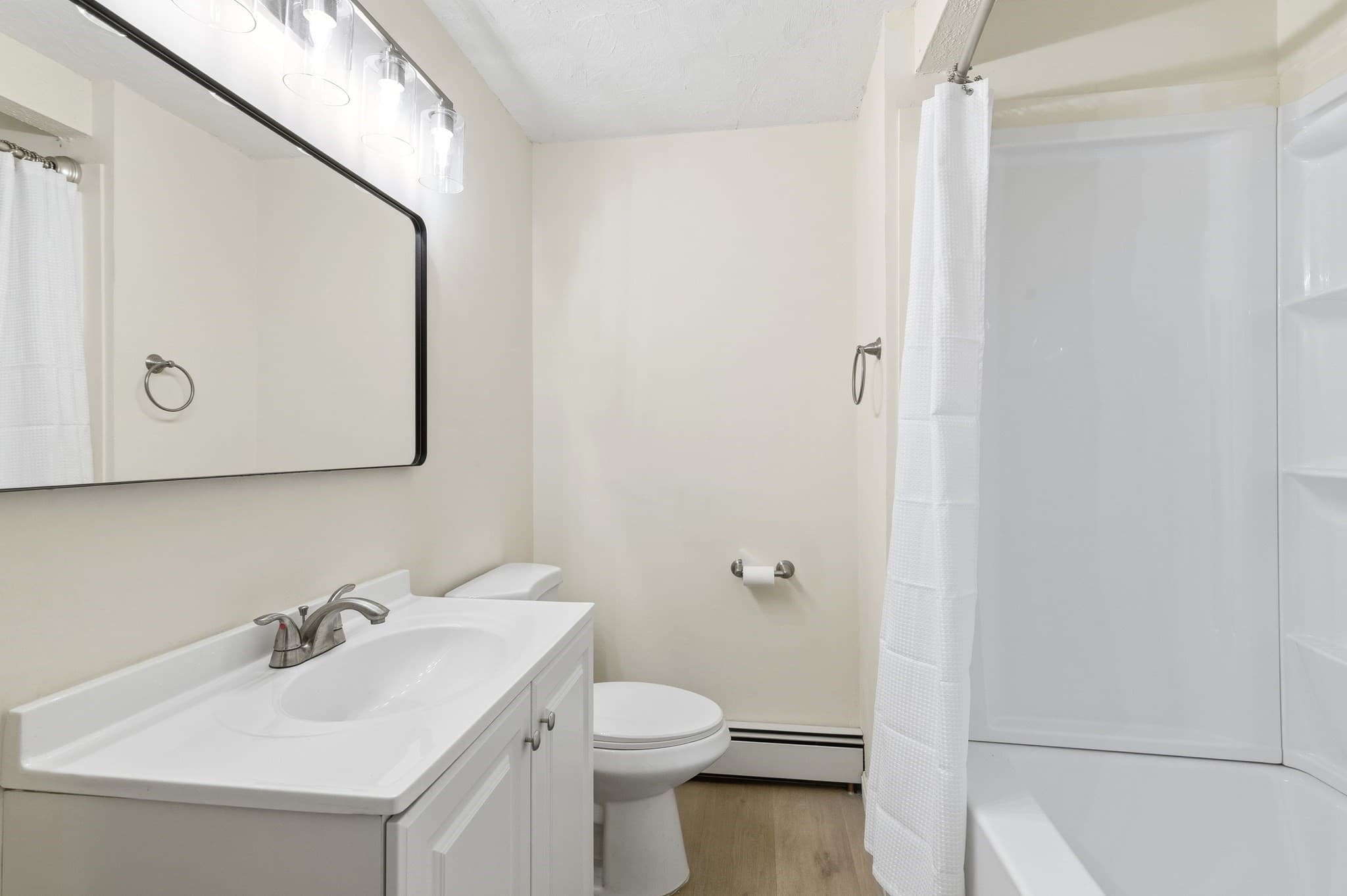 Single Family Residence at 43 Chestnut Avenue, Auburn MA 01501, photo 25 of 30