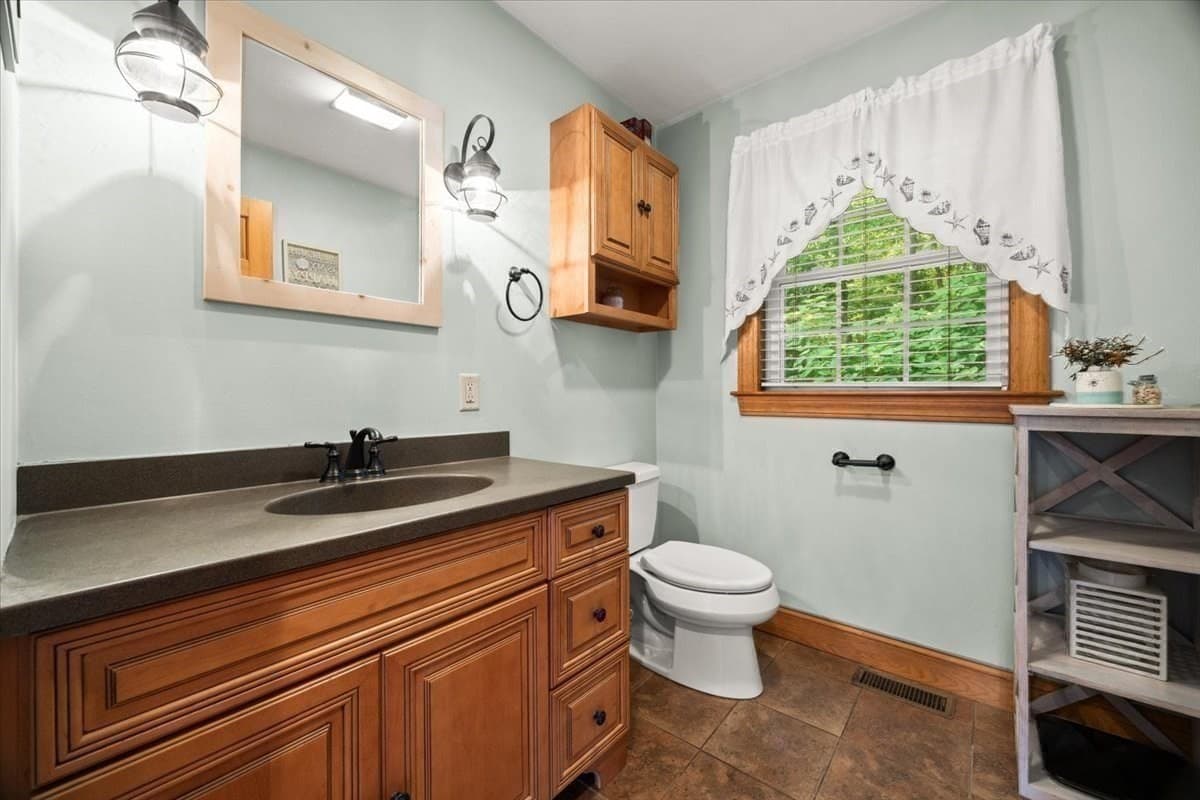 Single Family Residence at 20 Worcester Street, Taunton MA 02780, photo 12 of 42