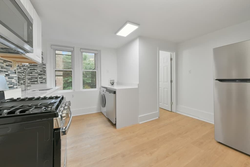 4 Family - 4 Units Up/Down at 144 Salem St, Boston MA 02113, Boston, photo 16 of 25