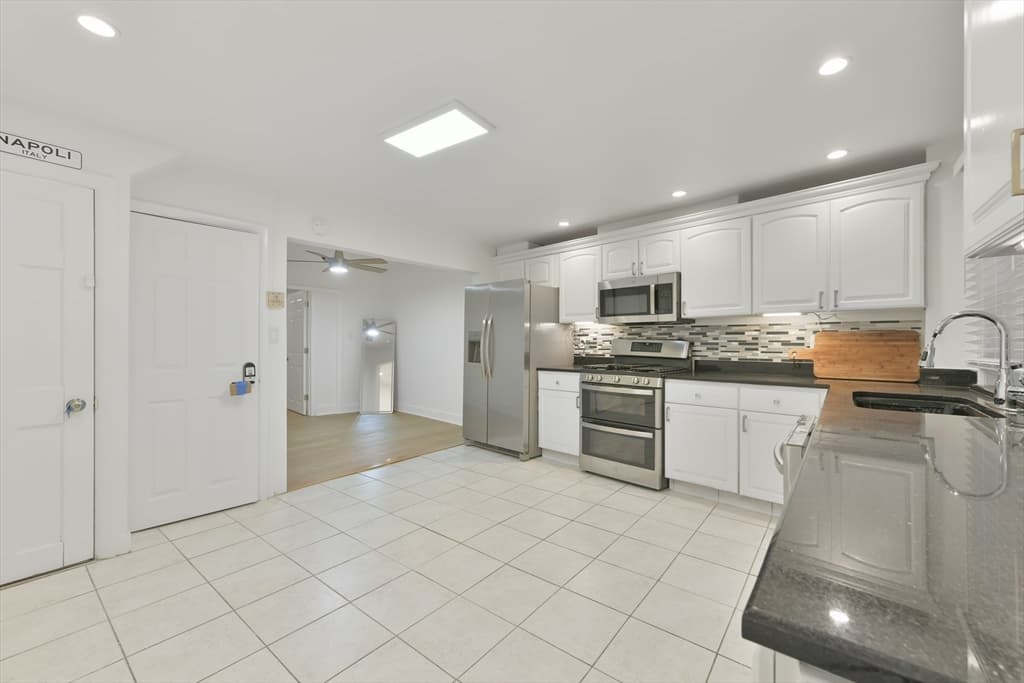 4 Family - 4 Units Up/Down at 144 Salem St, Boston MA 02113, Boston, photo 5 of 25