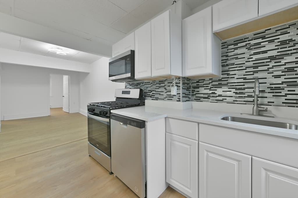 4 Family - 4 Units Up/Down at 144 Salem St, Boston MA 02113, Boston, photo 20 of 25