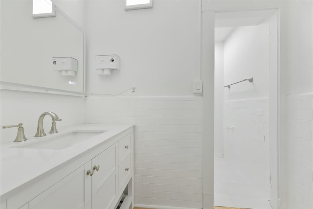 4 Family - 4 Units Up/Down at 144 Salem St, Boston MA 02113, Boston, photo 9 of 25