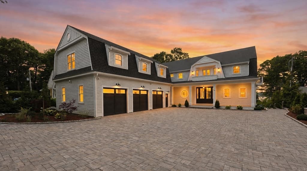 26 Wheeler Rd, Mashpee MA 02649