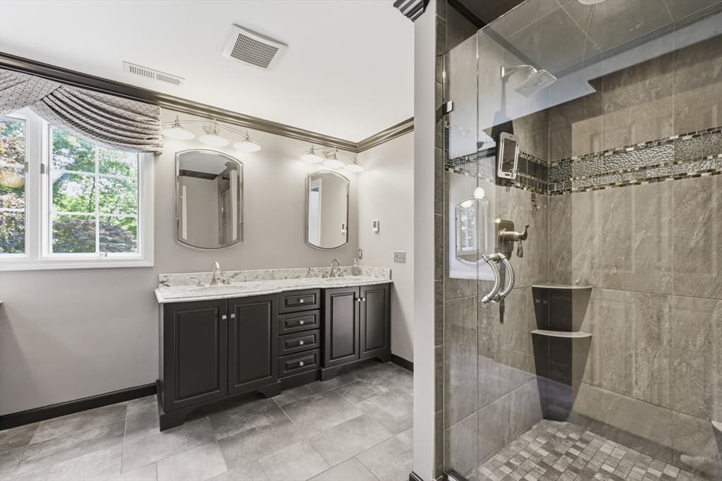 1051 Converse St, Longmeadow MA 01106 photo 23