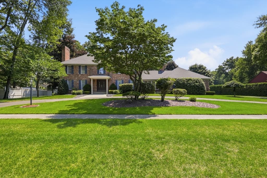 1051 Converse St, Longmeadow MA 01106 photo 3