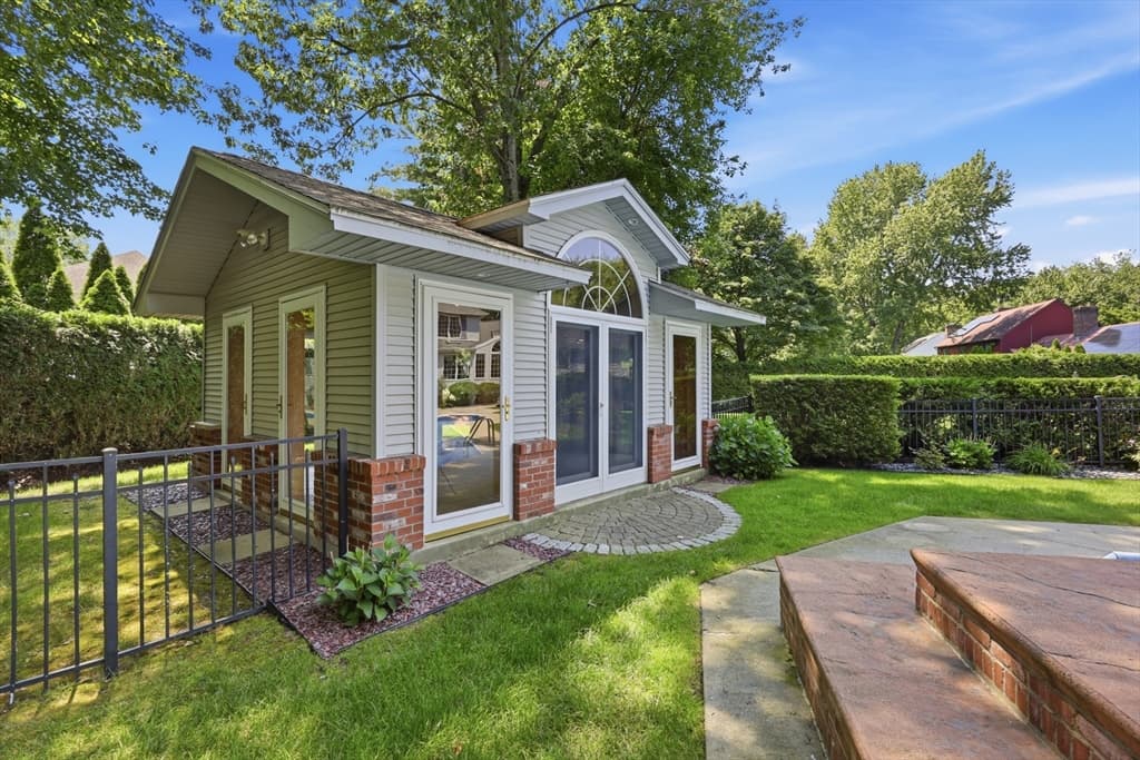 1051 Converse St, Longmeadow MA 01106 photo 36