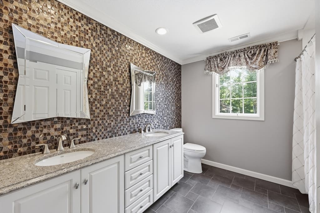 1051 Converse St, Longmeadow MA 01106 photo 29