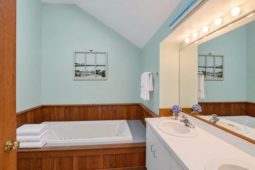 40 Hidden Cove Road Unit 2 # 2, Oak Bluffs MA 02557 photo 22