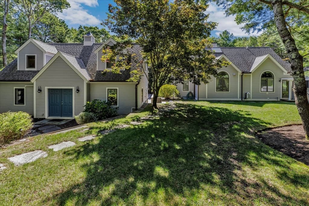 100 The Paddock Cir, Mashpee MA 02649 photo 3