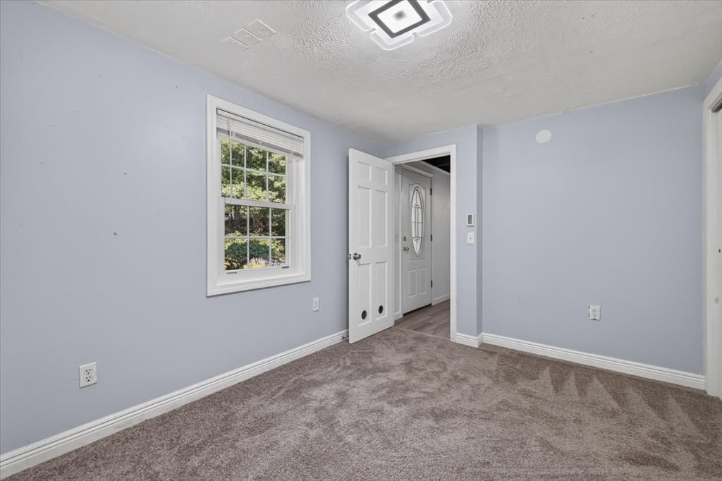 Single Family Residence at 37 Breakneck Rd, Sturbridge MA 01566, Sturbridge, photo 13 of 39