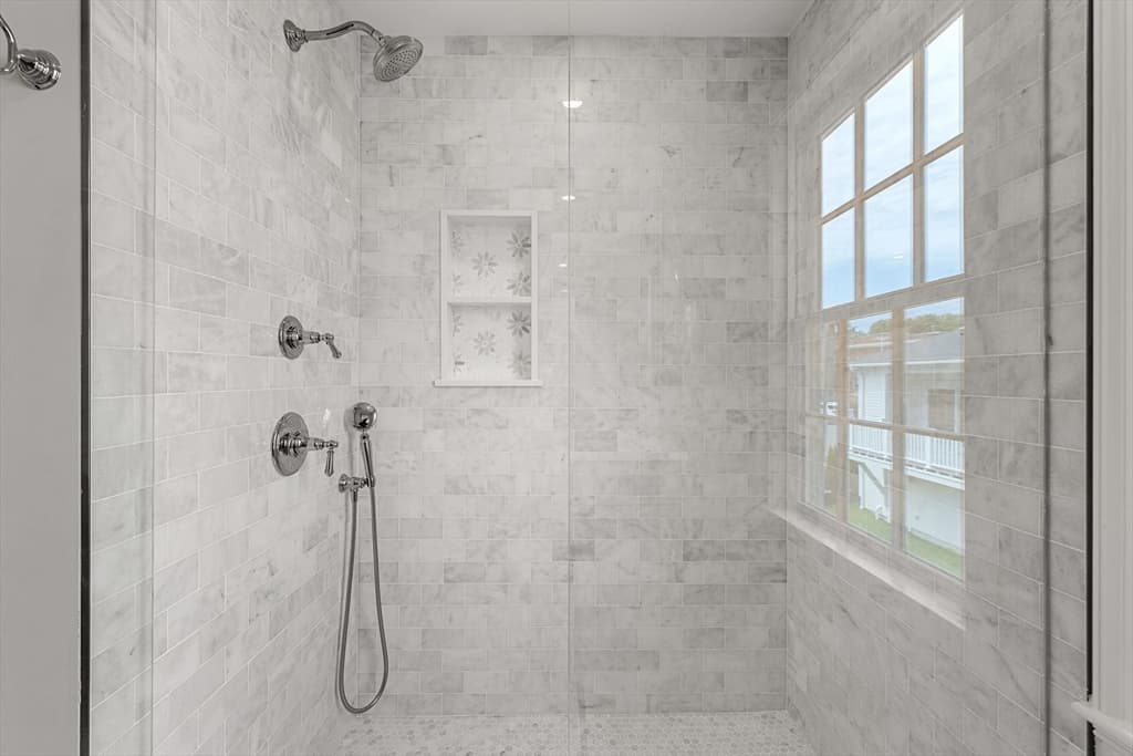 Condominium at 66 Pleasant Street # 2, Marblehead MA 01945, Marblehead, photo 27 of 31