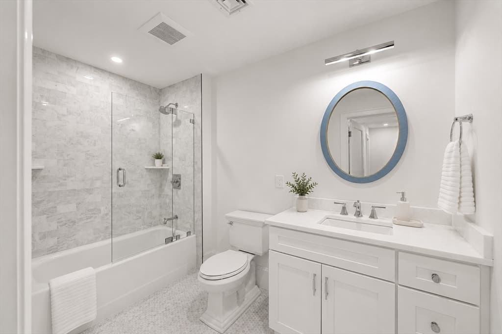 Condominium at 66 Pleasant Street # 2, Marblehead MA 01945, Marblehead, photo 22 of 31