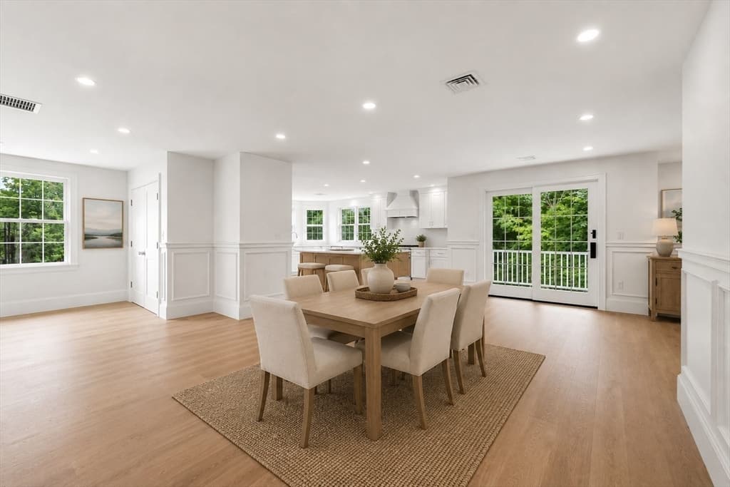 Condominium at 66 Pleasant Street # 2, Marblehead MA 01945, Marblehead, photo 7 of 31