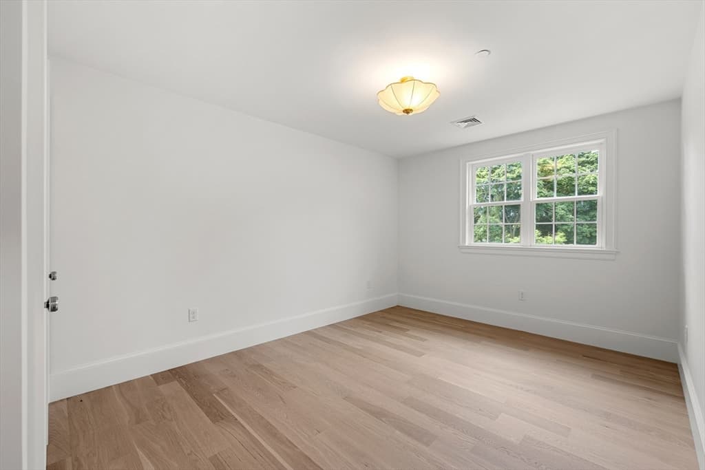 Condominium at 66 Pleasant Street # 2, Marblehead MA 01945, Marblehead, photo 21 of 31