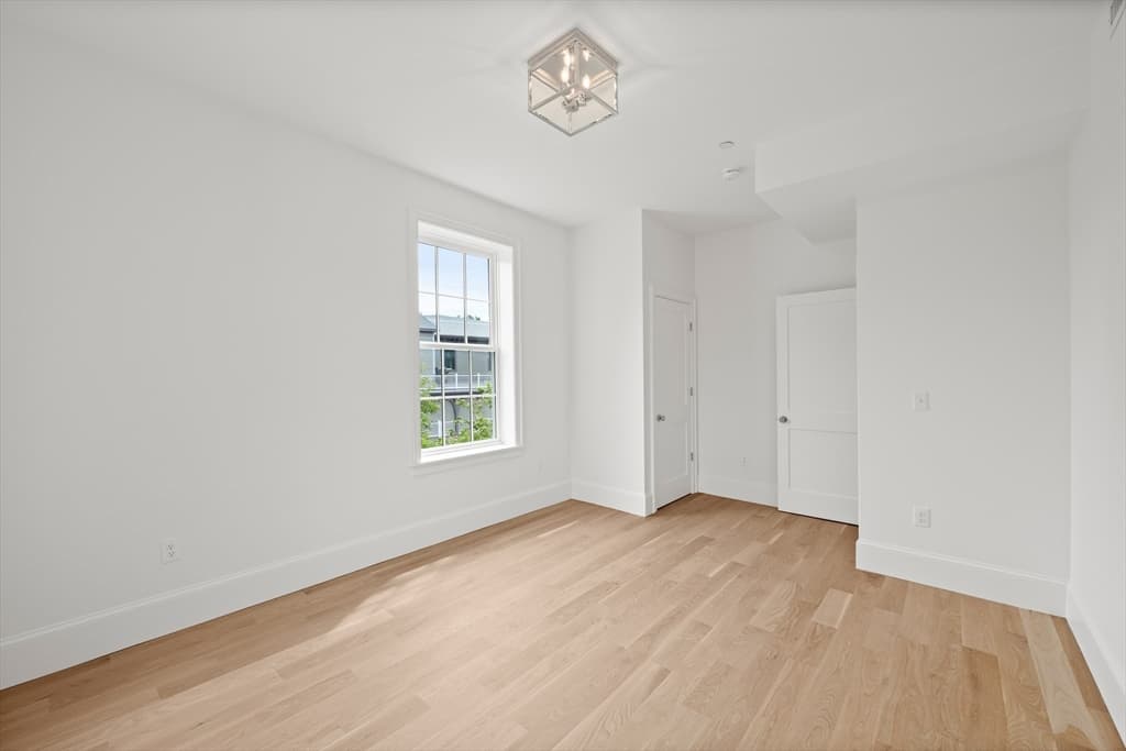 Condominium at 64 Pleasant Street # B, Marblehead MA 01945, Marblehead, photo 28 of 37