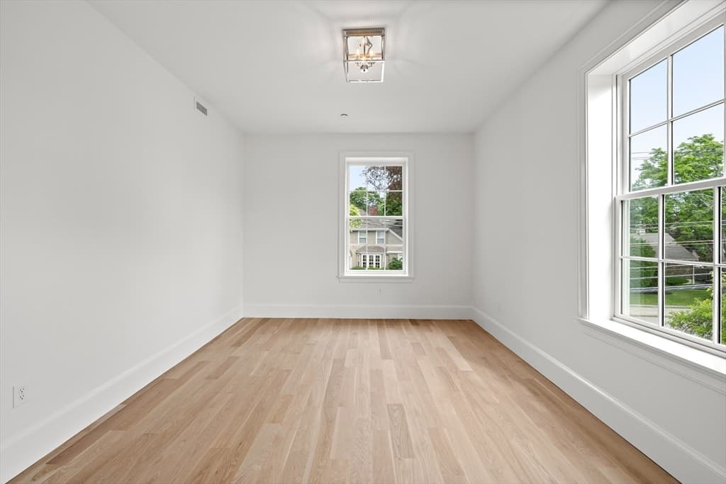 Condominium at 64 Pleasant Street # B, Marblehead MA 01945, Marblehead, photo 24 of 37