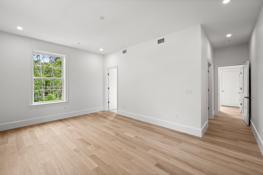 Condominium at 64 Pleasant Street # B, Marblehead MA 01945, Marblehead, photo 30 of 37