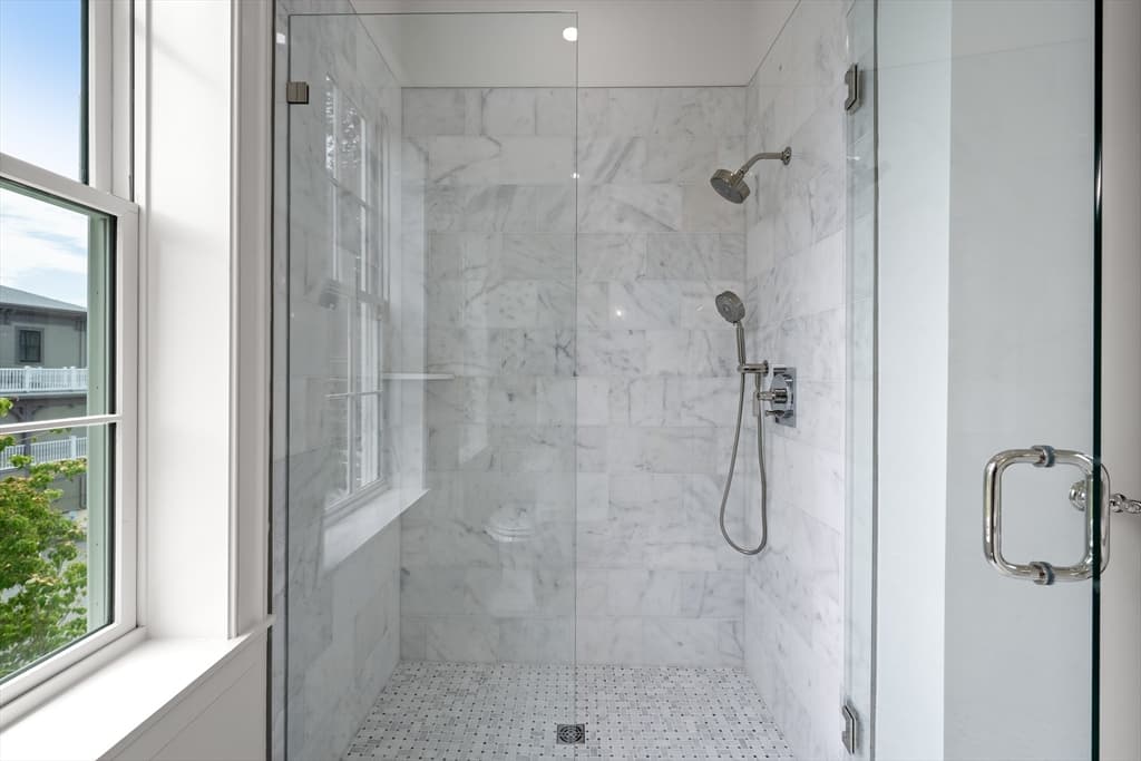 Condominium at 64 Pleasant Street # B, Marblehead MA 01945, Marblehead, photo 34 of 37